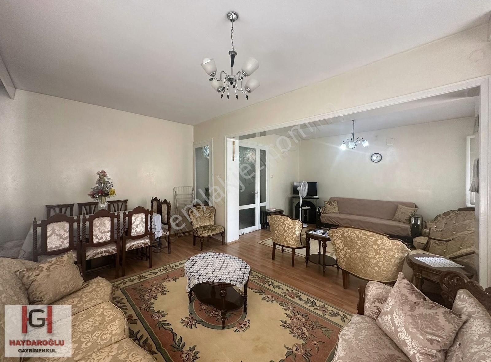 Öğretmenevleri Mah'de Ana Cadde Üzeri Satılık 2+1 Daire
