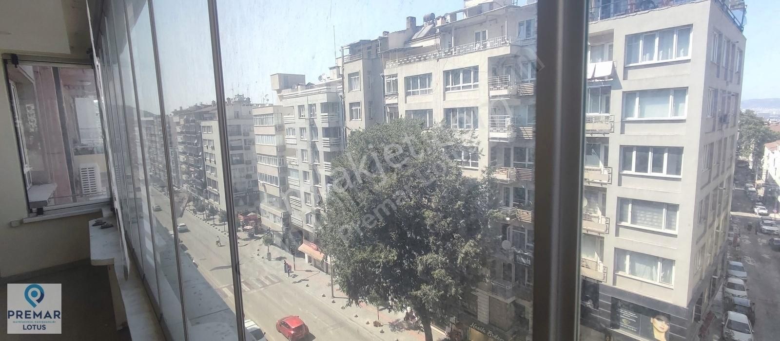 Altıparmak Caddesinde Satılık Bakımlı Daire - Görsel 11