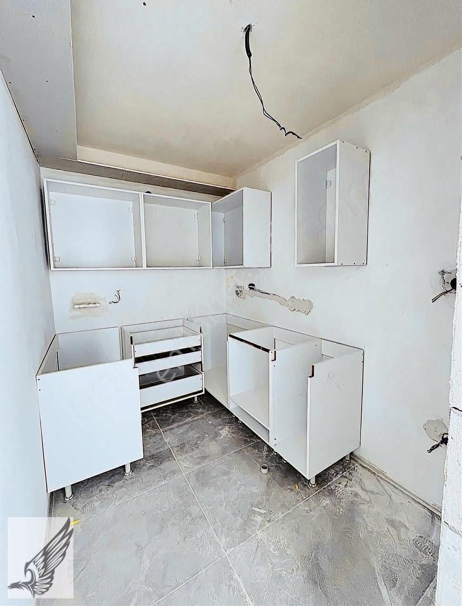 Seferihisar Çarşı Merkezinde Kapalı Mutfak 1+1 Satılık Daire - Görsel 16