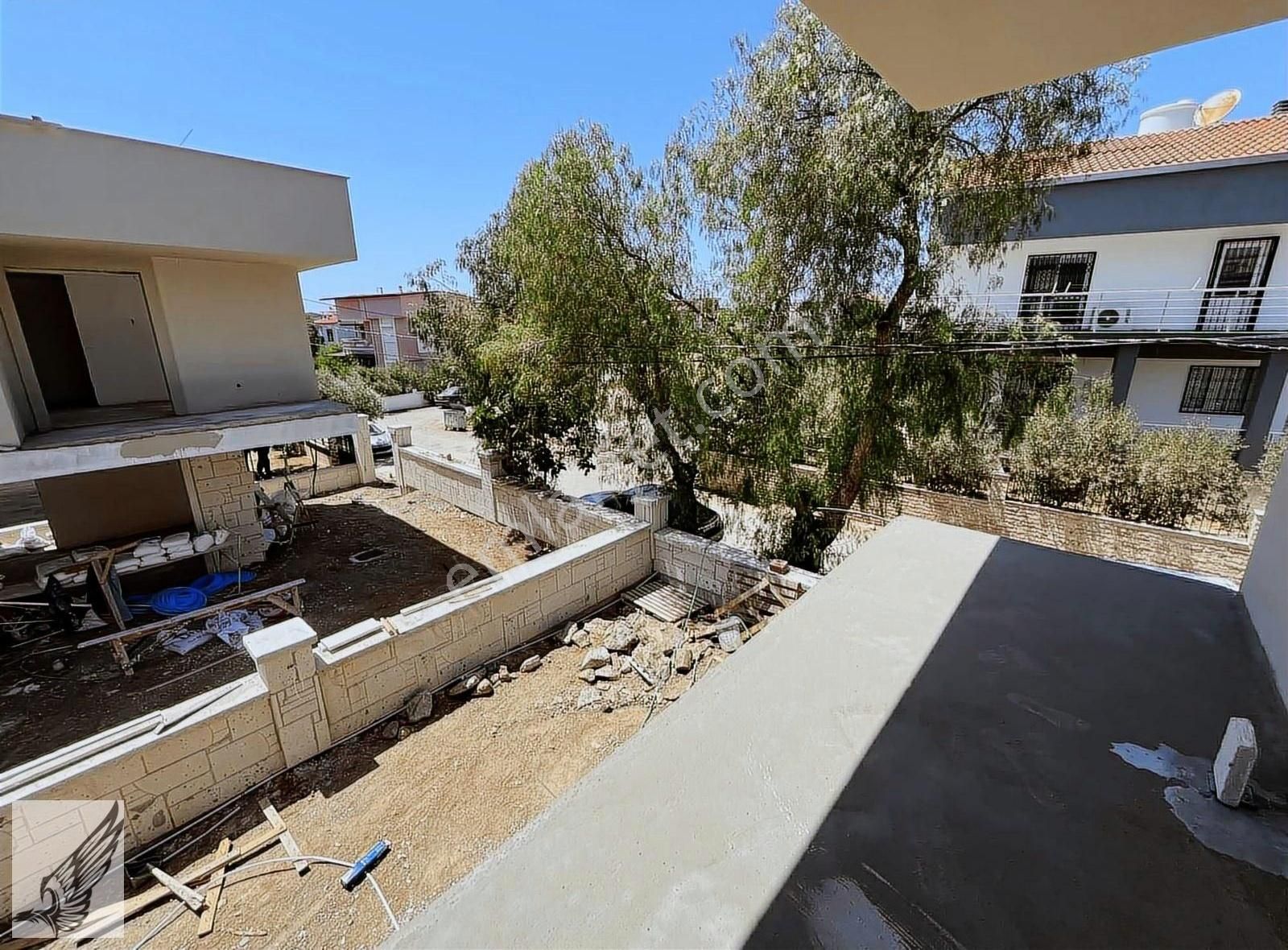 Seferihisar Akarca'da Plaja 250metre Havuzlu Teraslı 3+1 Villa - Görsel 11