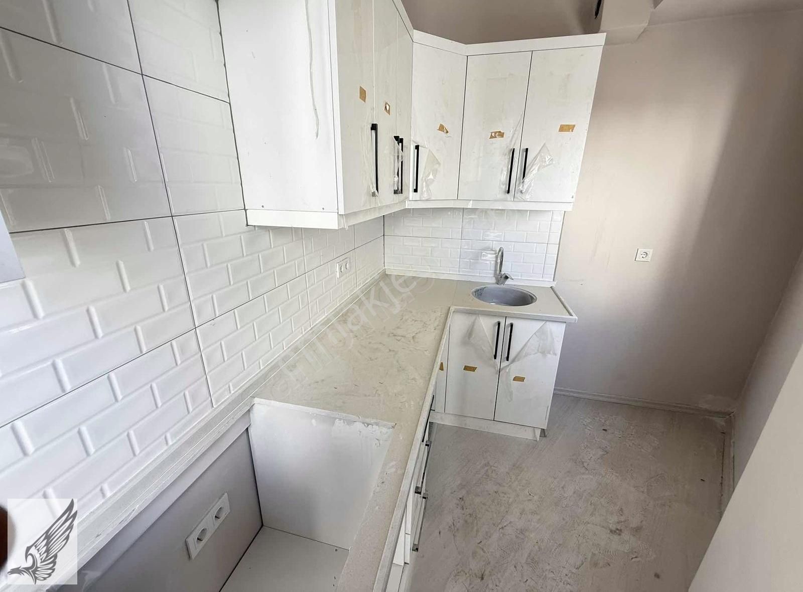 Üniversite Ve Hastane Yakını Ara Kat 1+1 Uygun Fiyatlı Daire - Görsel 13