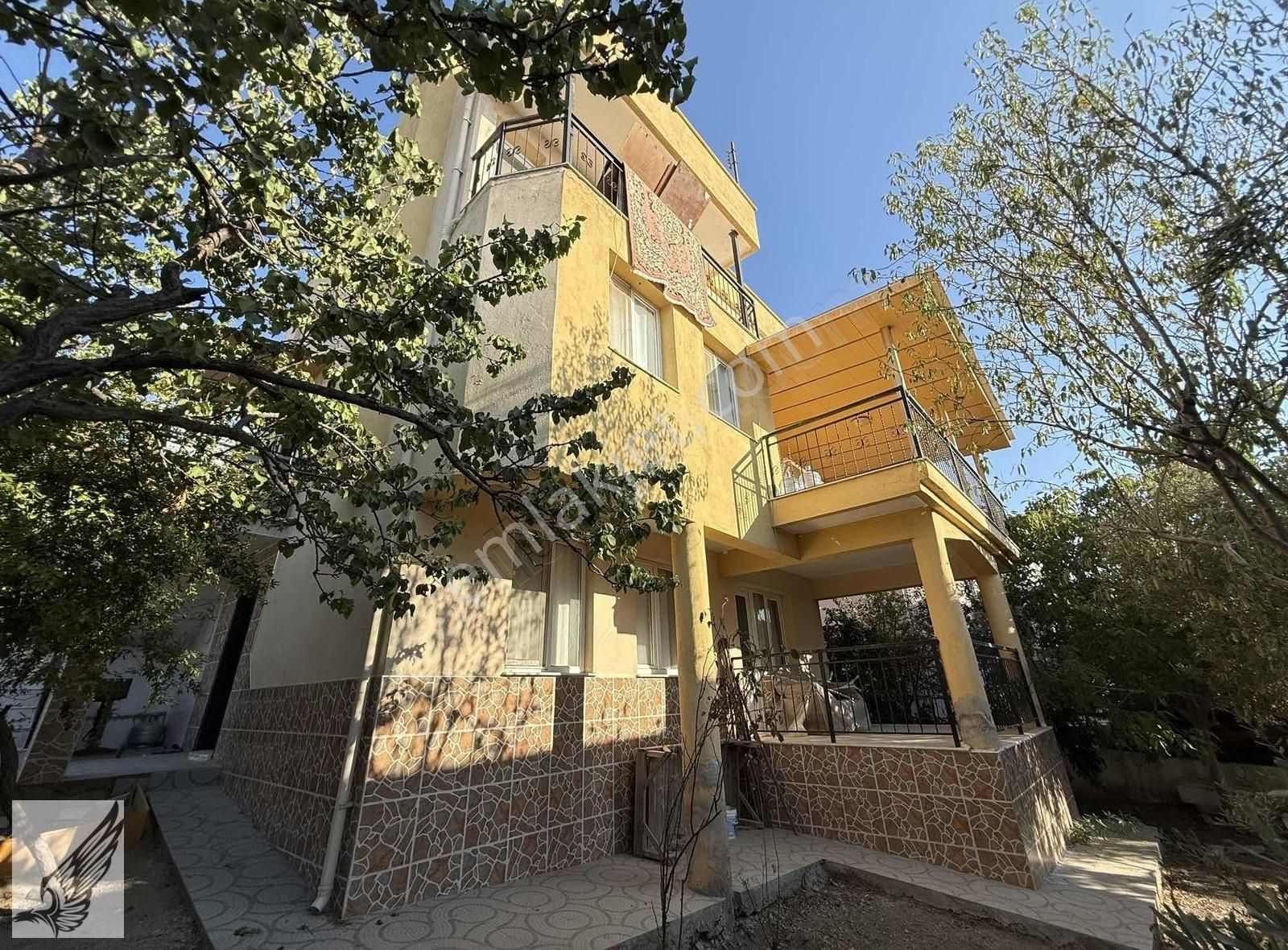 Seferihisar Akarca Mahallesinde Tam Müstakil 5+2 Satılık Villa - Görsel 15