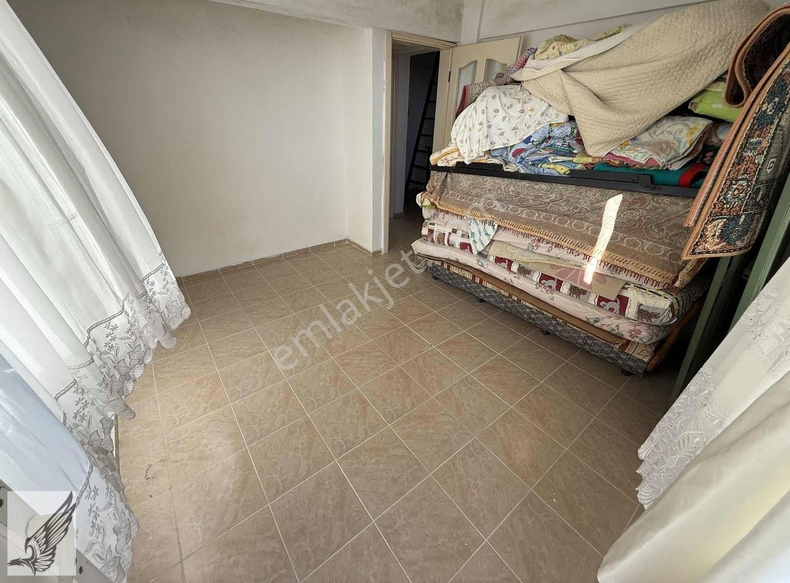 Seferihisar Akarca Mahallesinde Tam Müstakil 5+2 Satılık Villa - Görsel 17