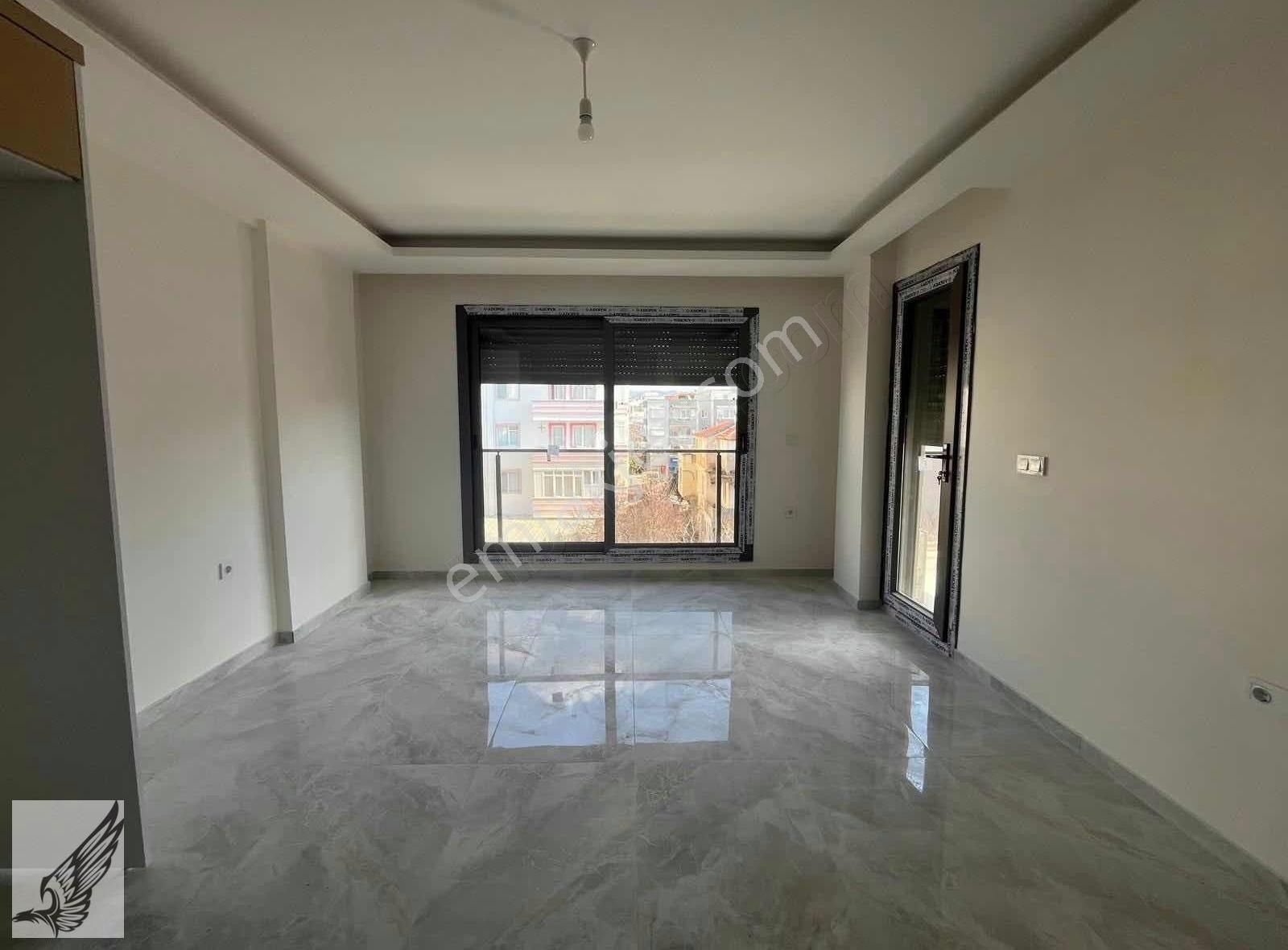 Camikebir Mahallesinde Bahçe Kullanımlı 1+1 Daire - Görsel 3
