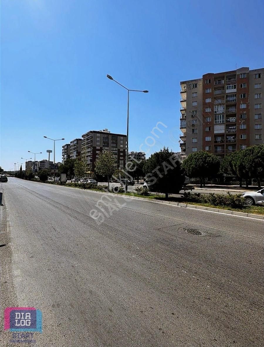 Bayraklı Yüzbaşı İbrahim Hakkı Caddesinde 3+1 Satılık Arsa Payı - Görsel 2