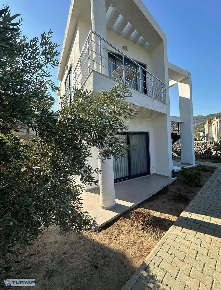 Gündoğanda Eşyalı 2+1 Bahçe Katı Yıllık Kiralık