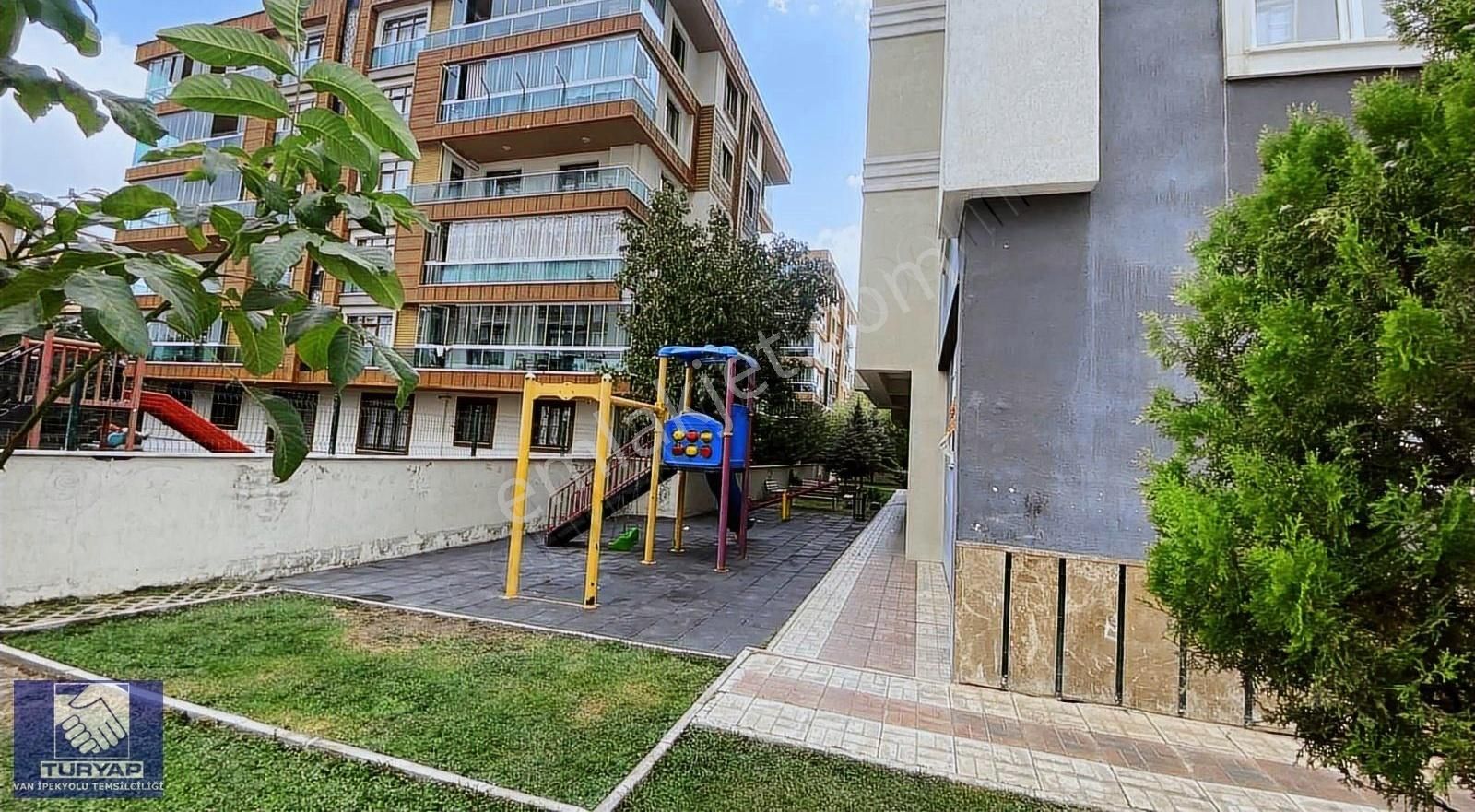Turyap'tan Fergül Sitesinde Kiralık 3+1 Daire