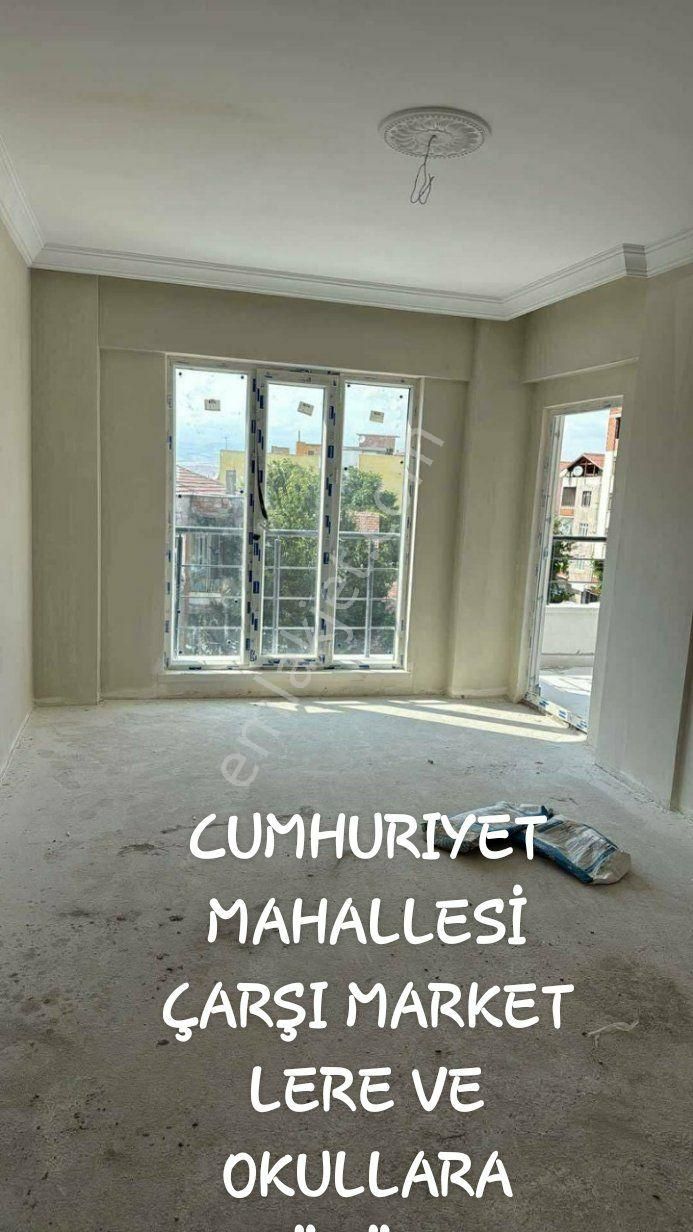 Cumhuriyet Mahallesi Kupon Yerde Çarşıya Okullara Marketlere Camiye Yakın Mesfede
