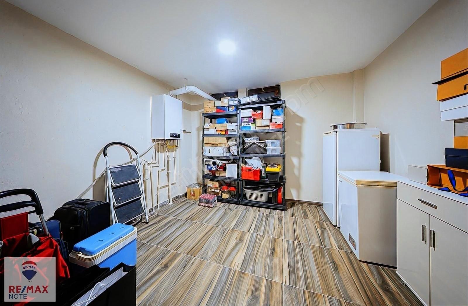 Alacaatlı Mahallesi Yıldız 88 Sitesi 4+2 Satılık Villa