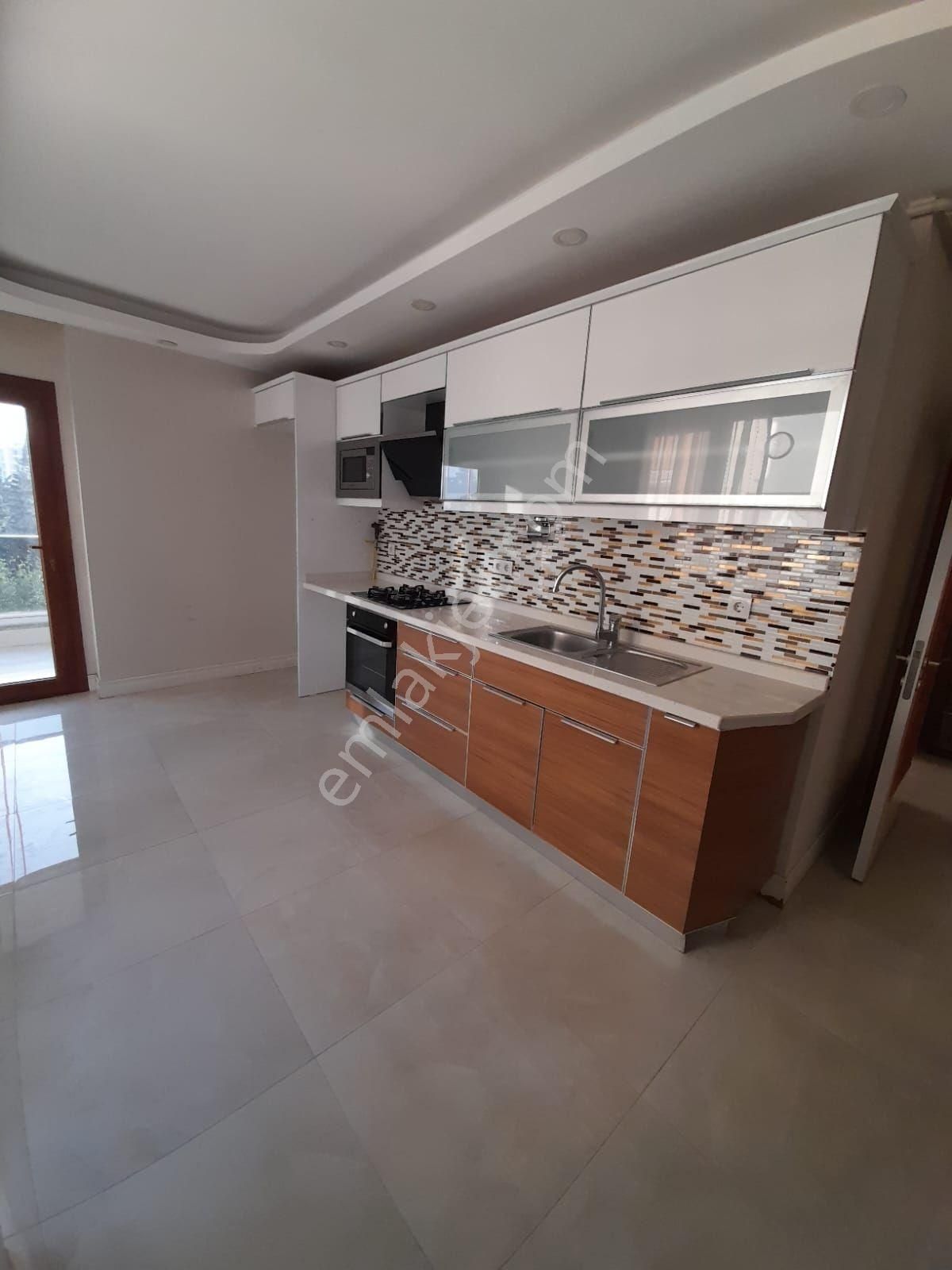 Sahibinden Cadde Üstü Satılık 3+1 Daire