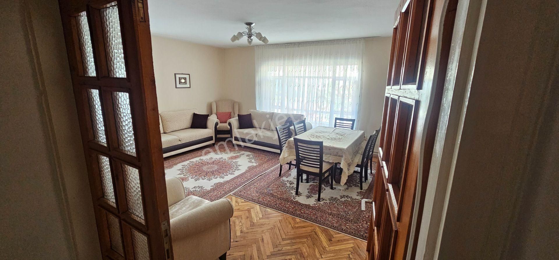 Seyran Bağları Bağlar Caddesinde 3+1 Katta Kiralıkdaire Kombili