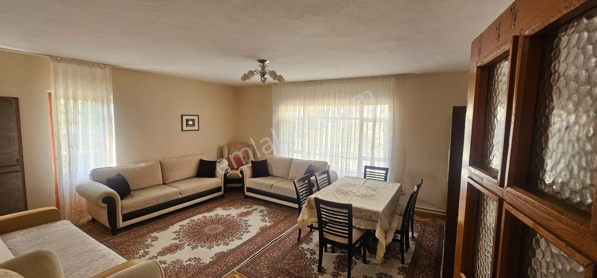 Seyran Bağları Bağlar Caddesinde 3+1 Katta Kiralıkdaire Eşyalı Kombili - Görsel 3