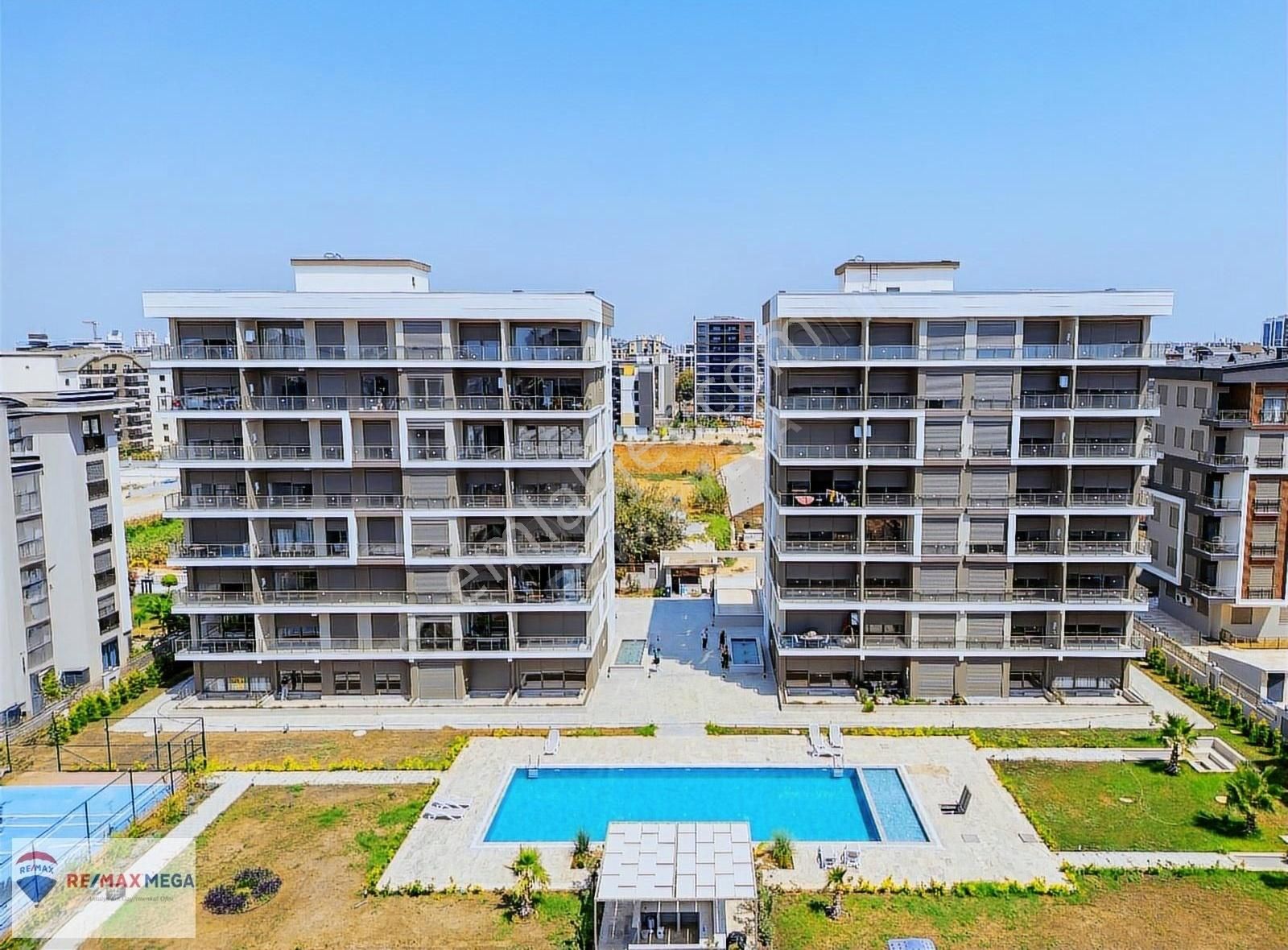 Satılık 2+1 Giriş Katı Daire Antalya / Aksu Altıntaş