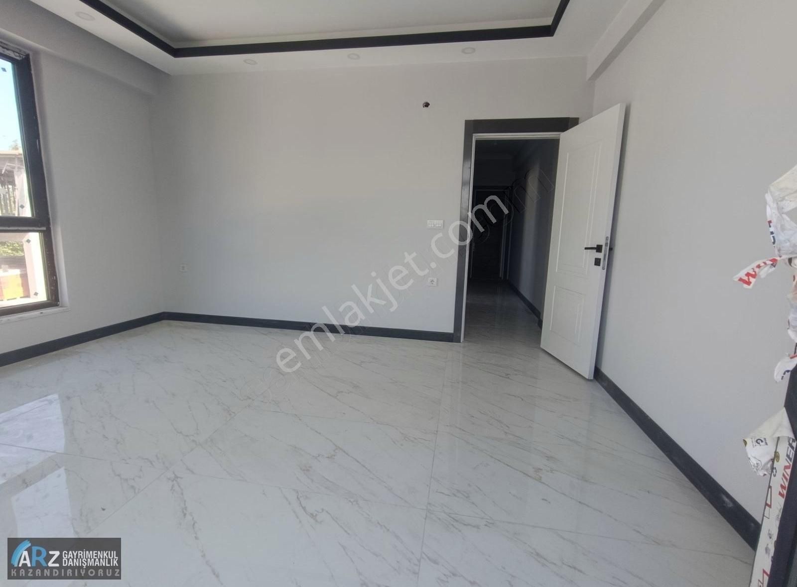 Sarımeşede İki Katlı Binada Yüksekbeton Tavanlı Eğimsiz Dublex