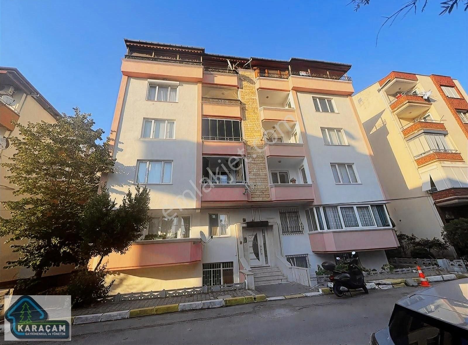 Blk. B.evler 100.yıl Lisesi Karşısında 5+2 Dubleksimiz Satlıktır