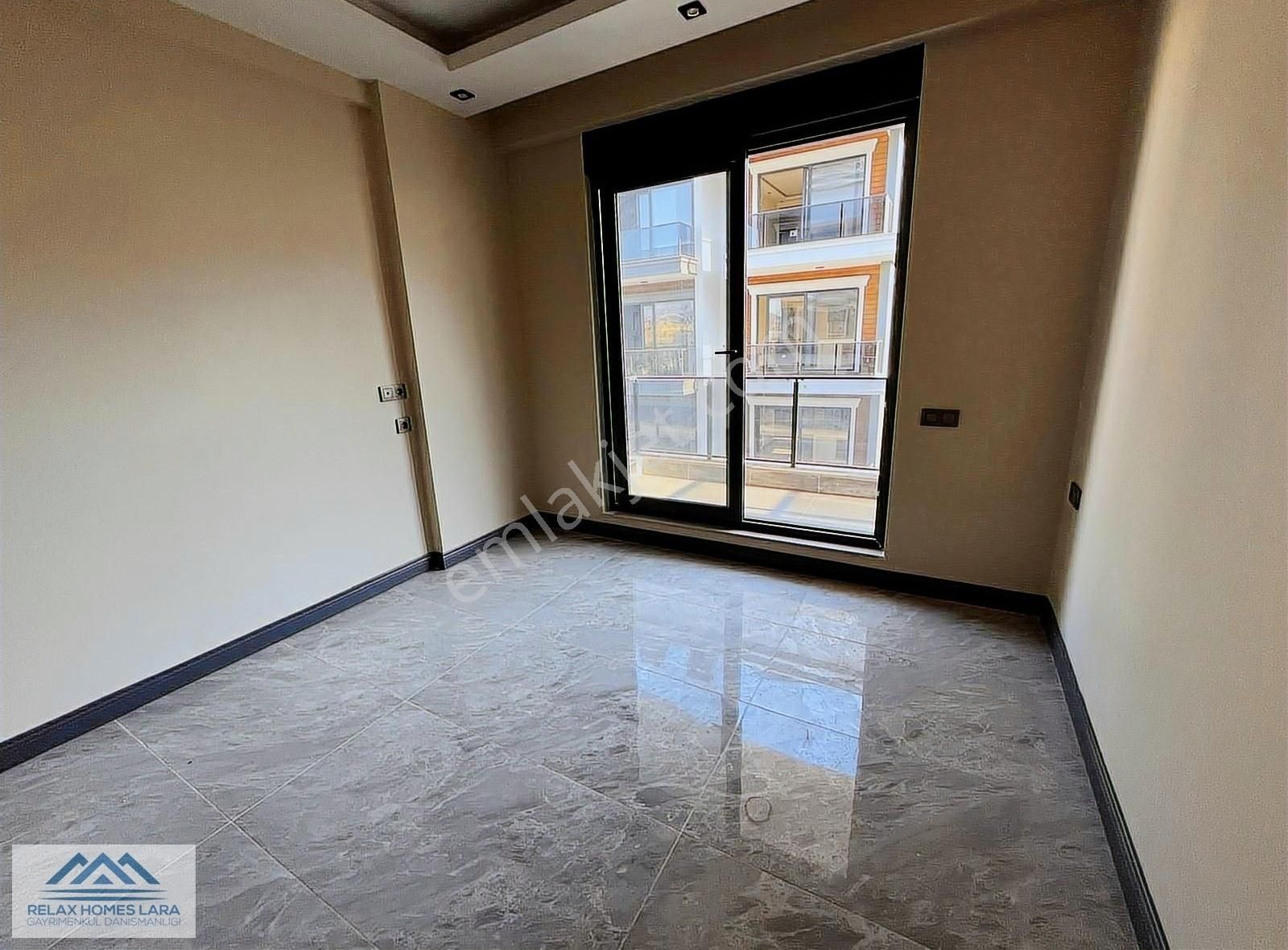 Kemer Çamyuva Da Havuzlu Site İçerisinde Satılık 1+1 Daireler - Görsel 3