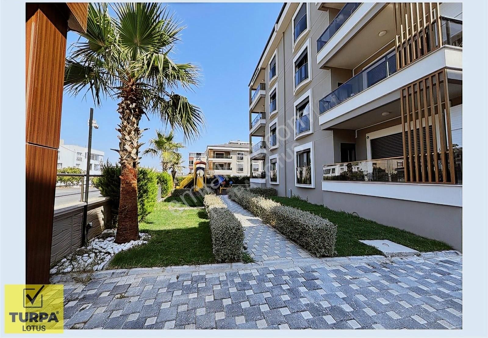 Turpa Lotus'tan Ahmet Adaman Sitesinde Satılık 3+1 Lüx Daire