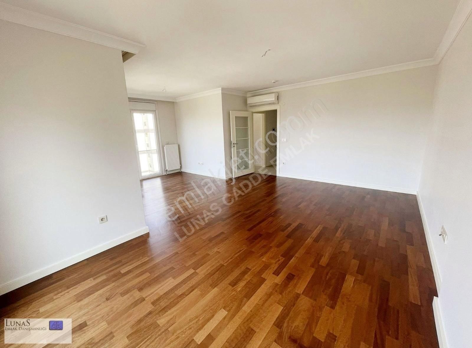 Lunas-caddebostan'da 115m2 Net 3+1 Balkonlu Güney Cephe Daire - Görsel 8