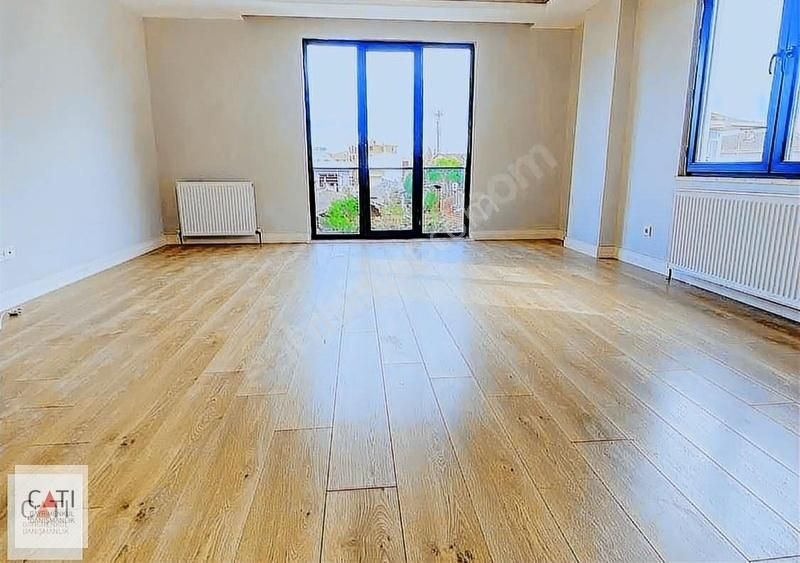 Tuzla Postane Mah. Sahile Yakın Site İçi 180m2 Dubleks