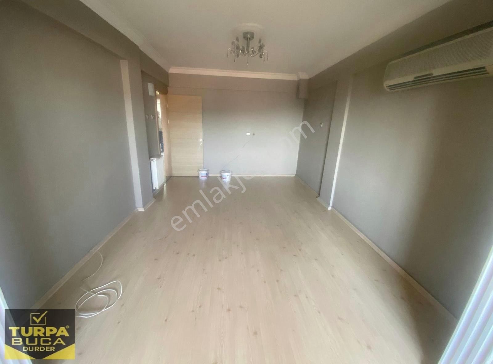 2+1 Kapalı Mutfak Tadilatlı Daire Buca Eski Nikah Sarayı Yakını