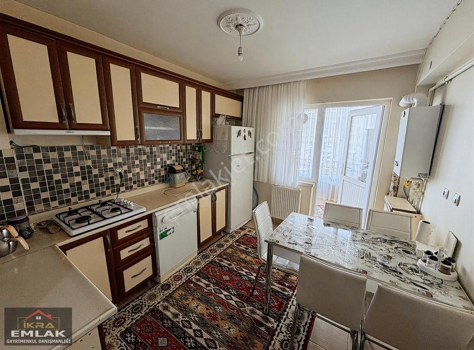 Kaletepede Panoramik Ankara Manzaralı 3+1 E.banyolu Site Dairesi