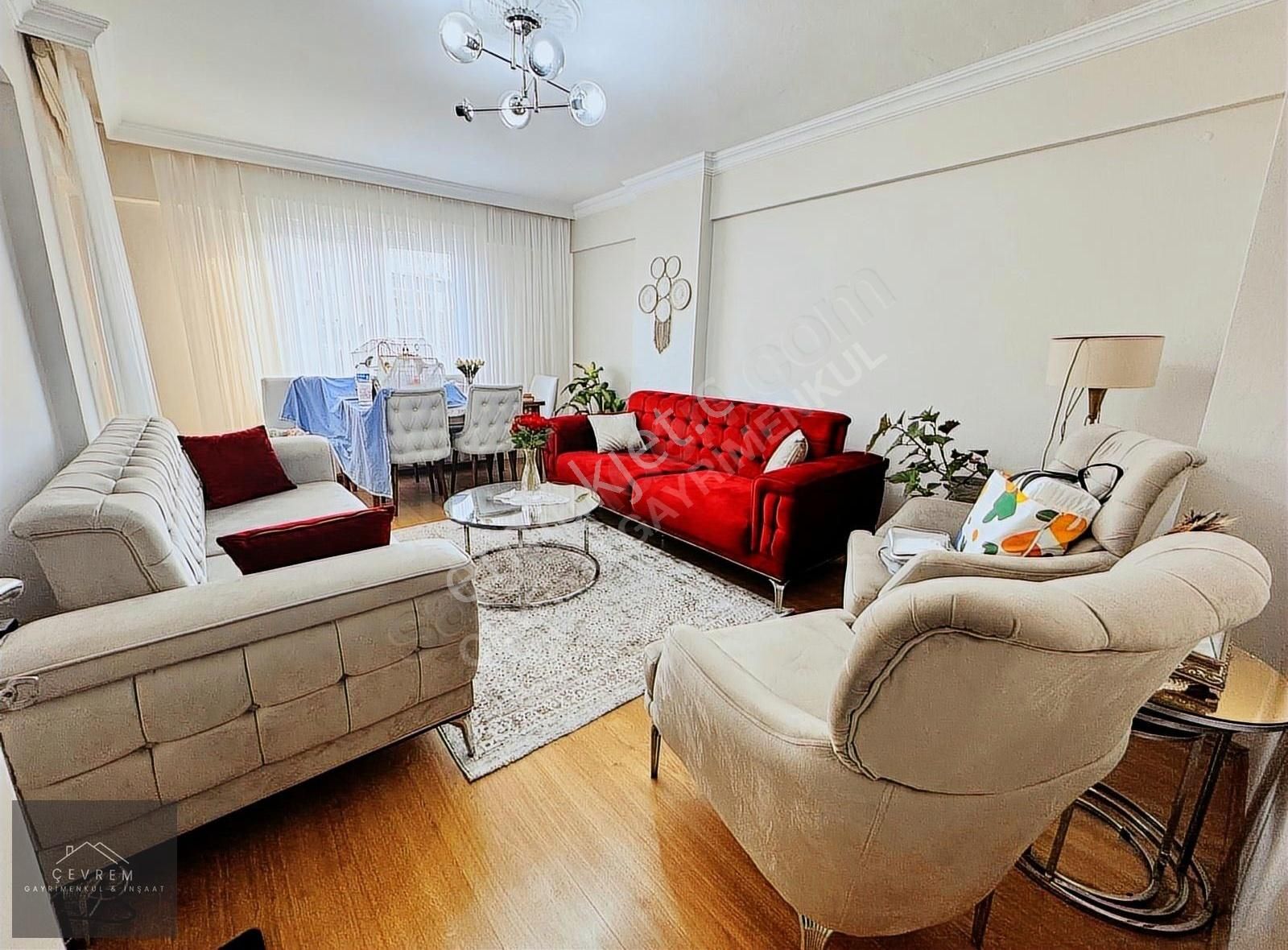 **çevrem** Gültepe'de Metrobüse Yakın Merkezi Konumda 2+1 Daire