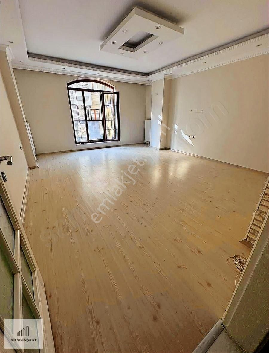 Aras İnşaat'dan Satılık 2+1 110m2 6 Yıllık 1.kat Daire