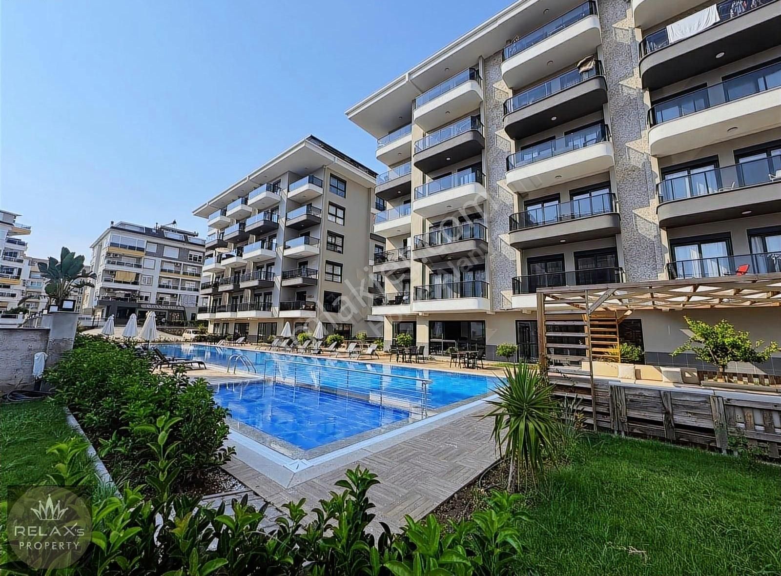 Kestel Bölgesi Lüx Site İçerisinde 1+1 Denize 100 Metre Dairemiz