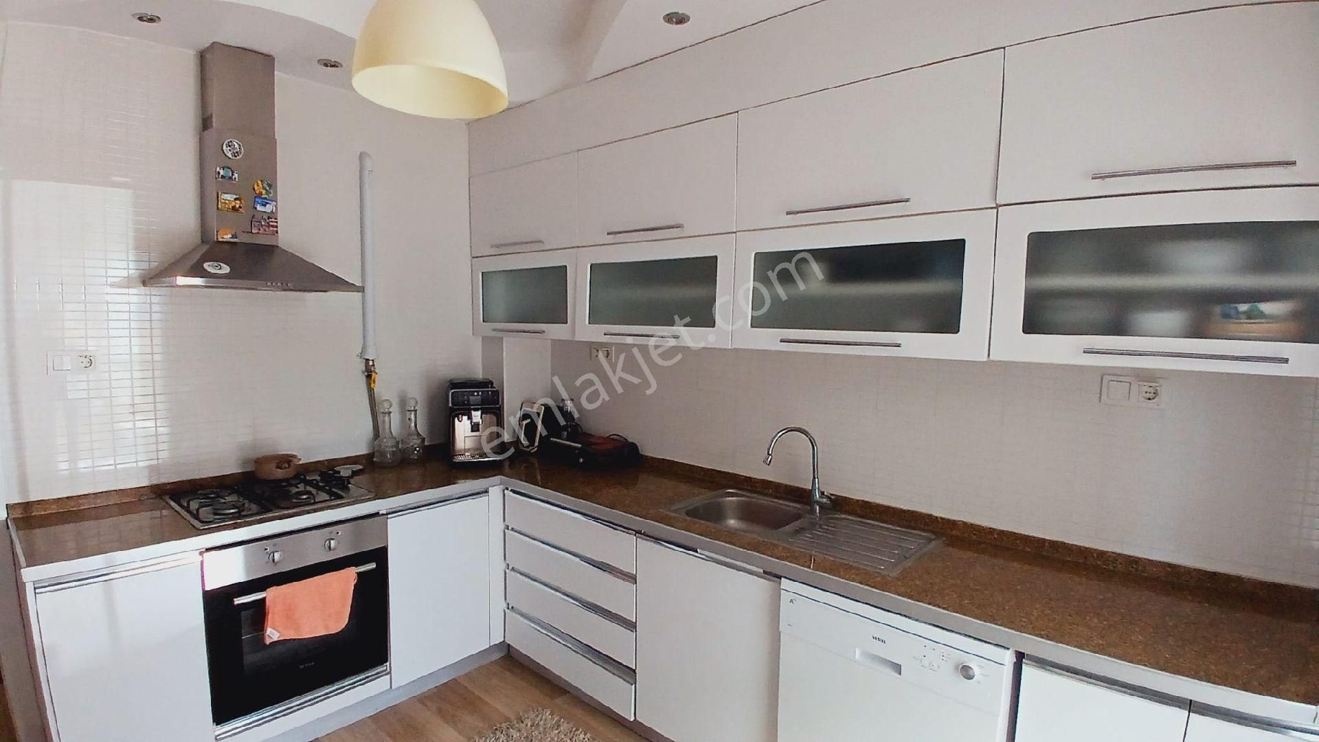 Kuşadası Ege Mahallesinde Kapalı Mutfaklı Doğalgazlı 3+1 150 M2 Satılık Bahçe Katı - Görsel 27