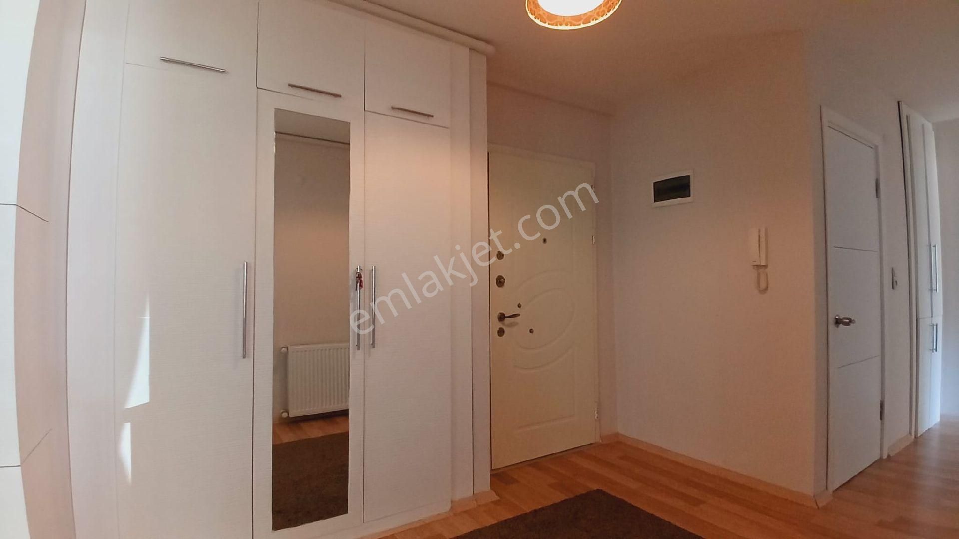 Kuşadası Ege Mahallesinde Kapalı Mutfaklı Doğalgazlı 3+1 150 M2 Satılık Bahçe Katı - Görsel 26