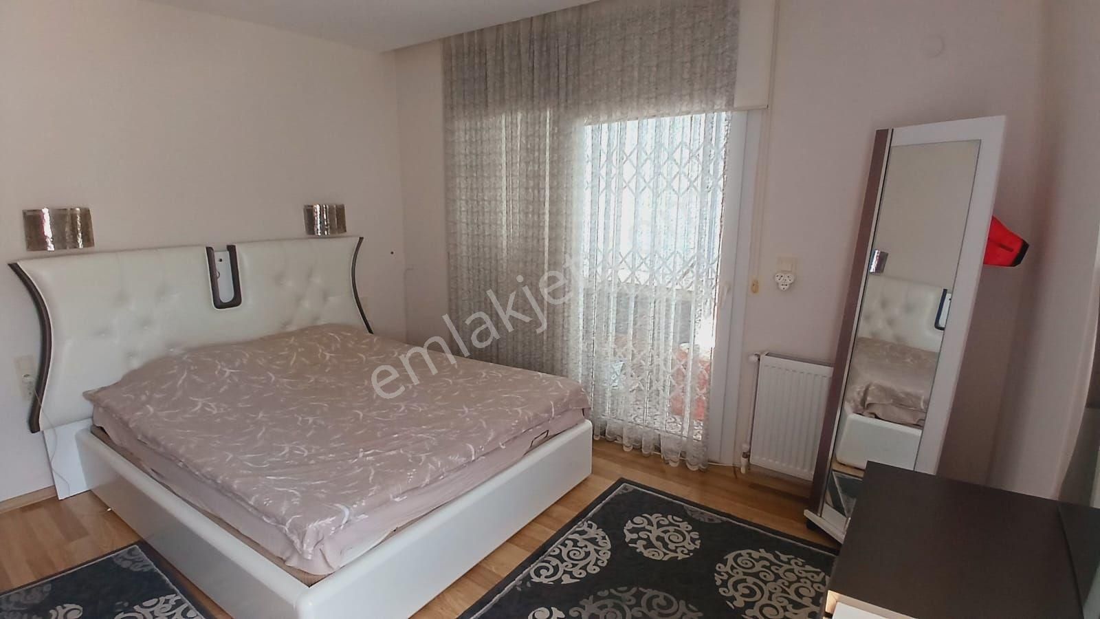 Kuşadası Ege Mahallesinde Kapalı Mutfaklı Doğalgazlı 3+1 150 M2 Satılık Bahçe Katı - Görsel 17