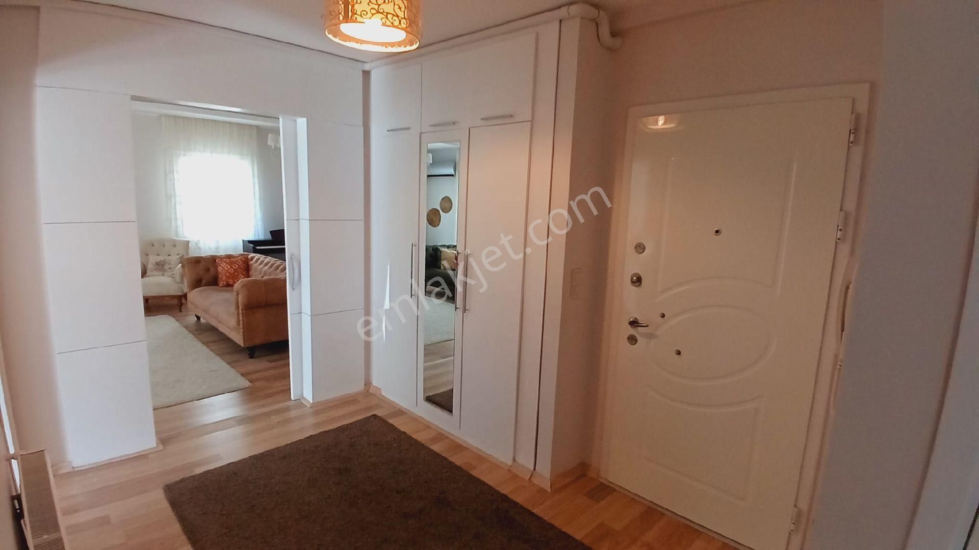 Kuşadası Ege Mahallesinde Kapalı Mutfaklı Doğalgazlı 3+1 150 M2 Satılık Bahçe Katı - Görsel 23