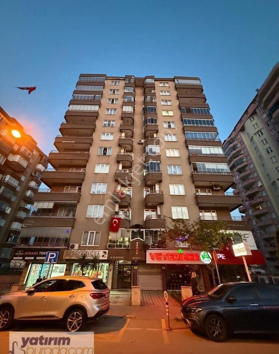 Adalet Mahallesinde Caddeye Cephe Deniz Ve Doğa Manzaralı 3+1