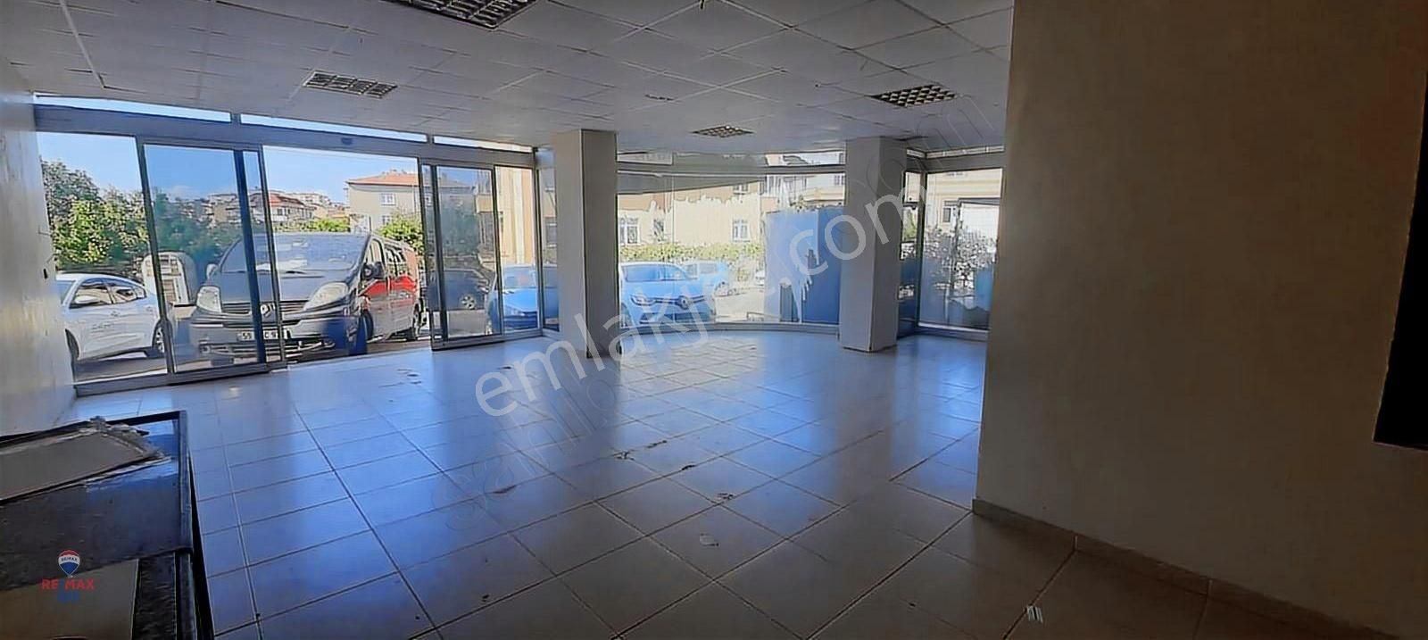 Sancaktepe De Çok Amaçlı 1400m2 Kiralık İşyeri