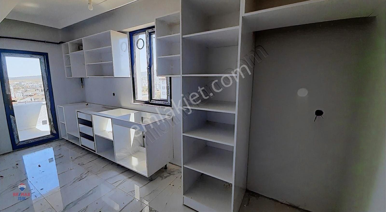 Uygun Fiyata Sıfır Arakat 2+1 Kullanışlı Daireler