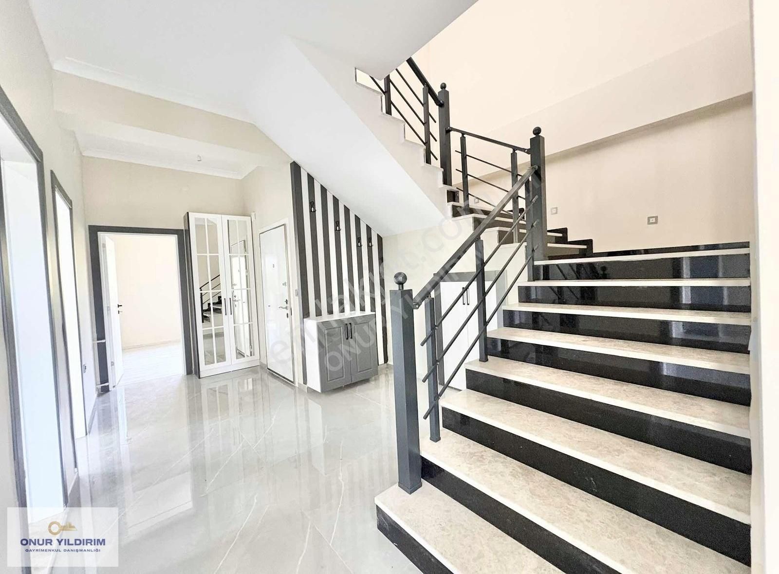 Onur Yıldırımdan 600 M2 Arsa İçinde 4+1 Havuzlu Lüx Villa - Görsel 2