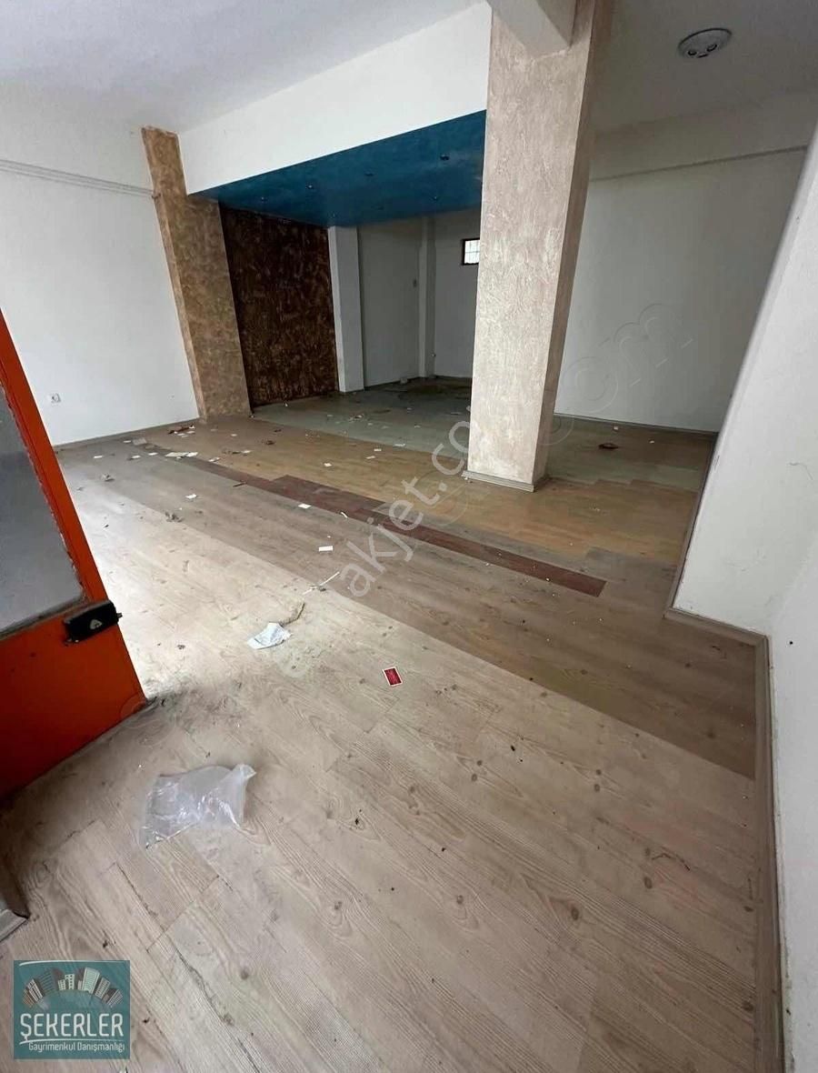 Şekerlerden Konakta 90 Metrekare Kiralık Depo