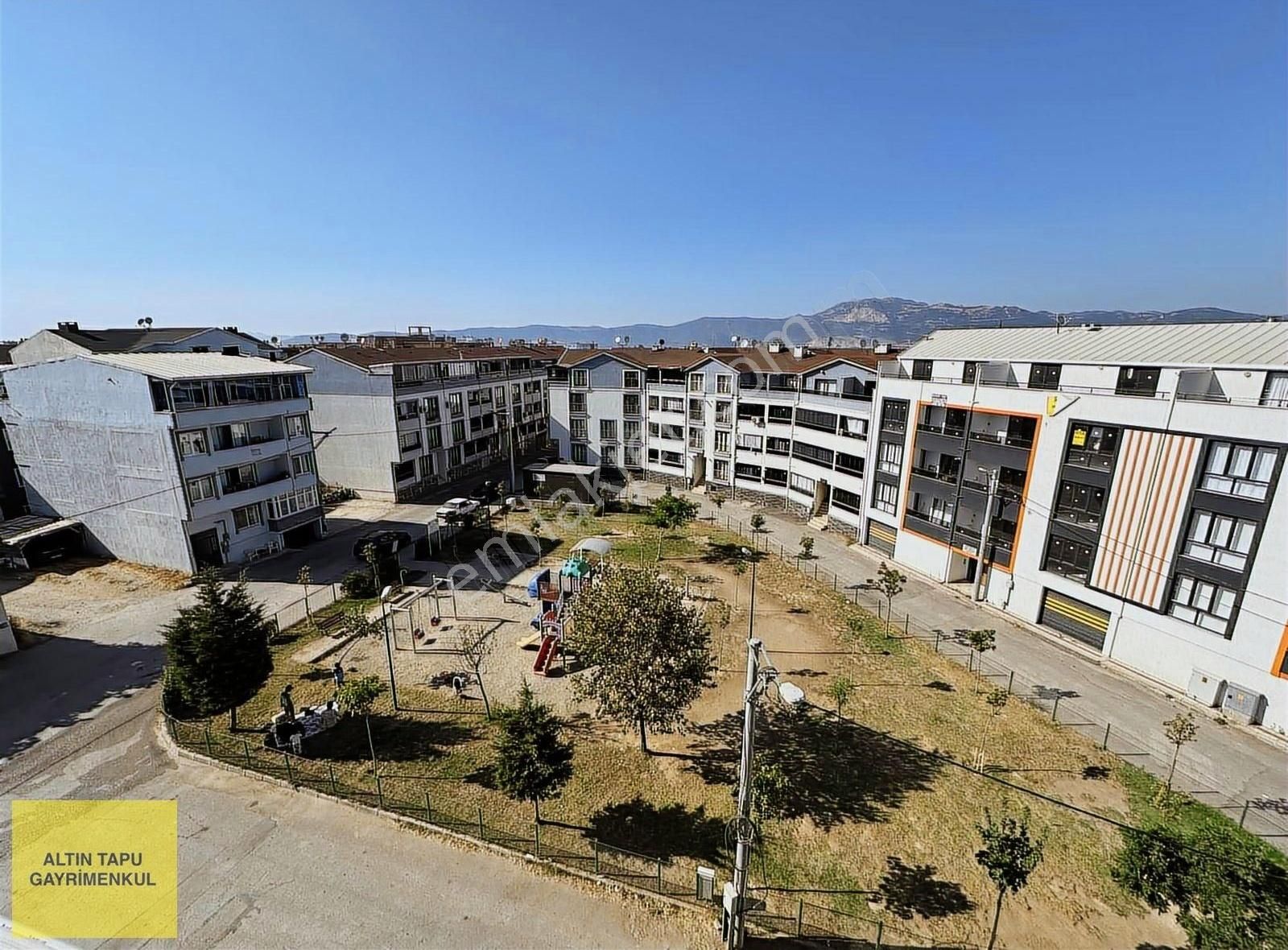 2 Aile Rahat Yaşayabilir - 4 Banyolu - Parka Cephe - Görsel 12