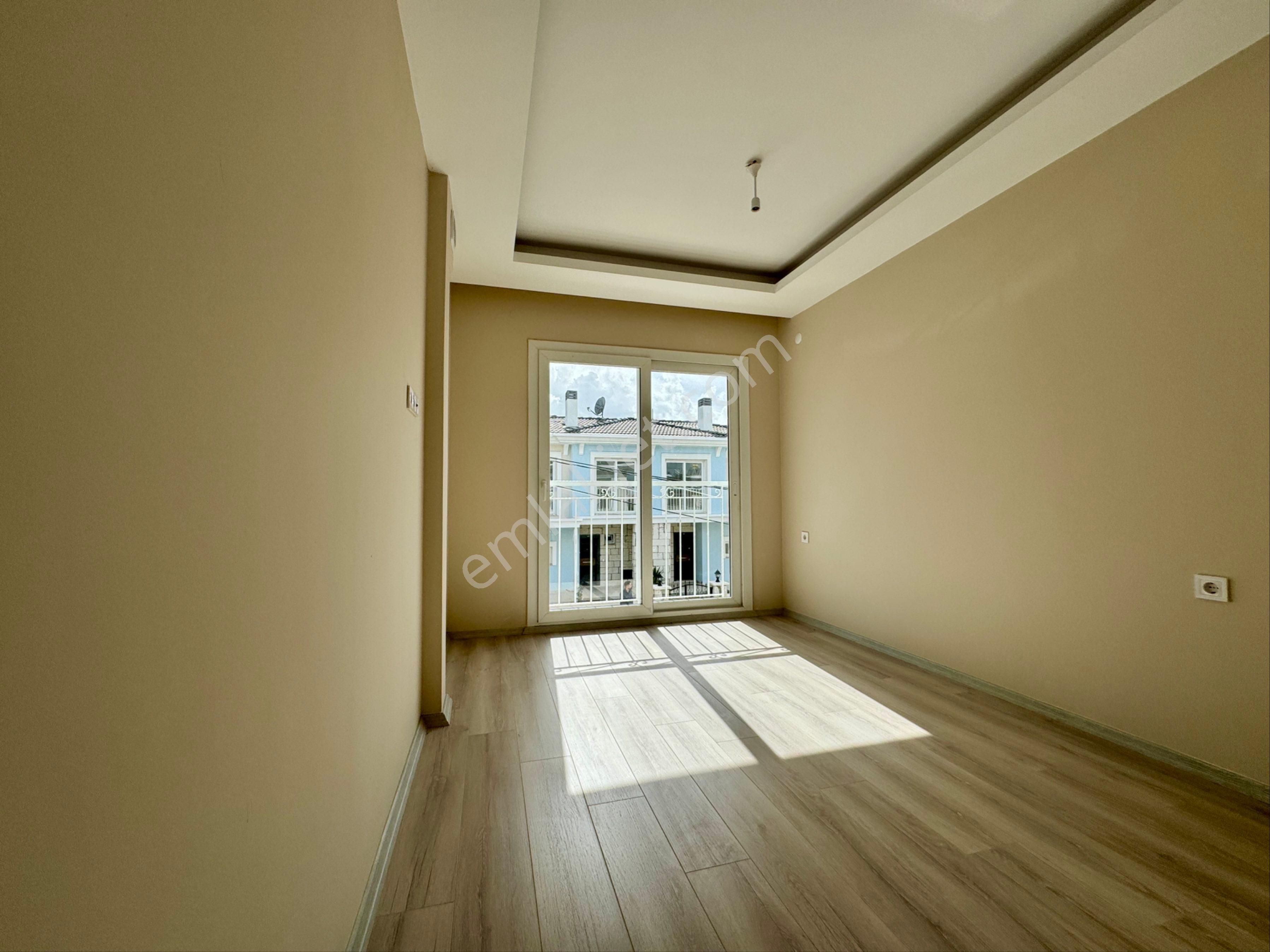 Kuşadası Davutlar’da 7/24 Güvenlikli Havuzlu Sitede 3+1 Villa - Görsel 23