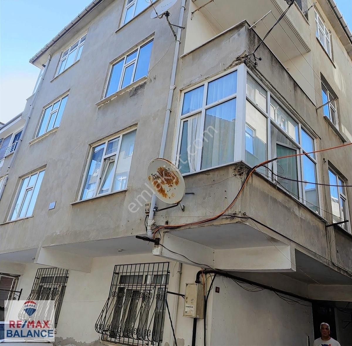 Pendik Esenyalı Mah. Satılık 1+1 Daire
