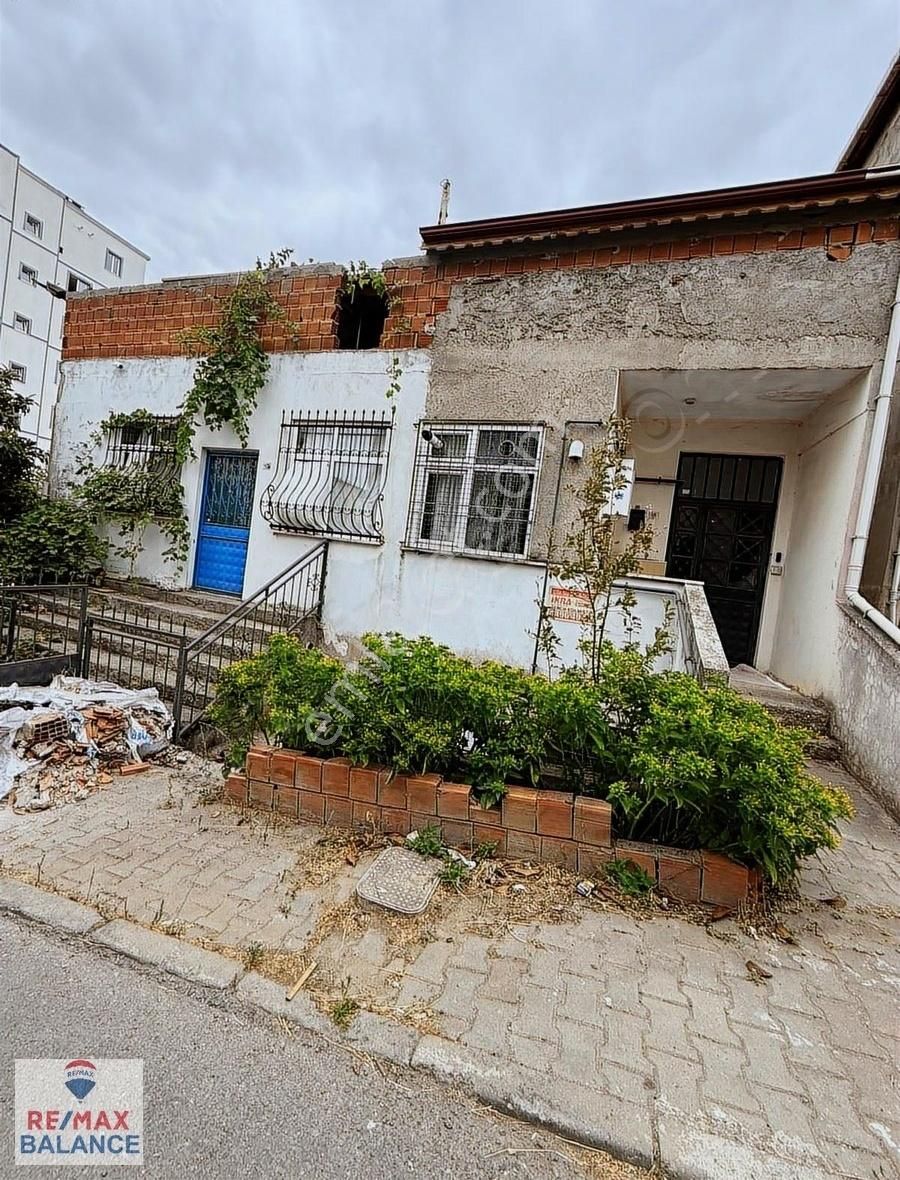 Tuzla Mimar Sinan'da Eşyalı 3+1 Kiralık Daire