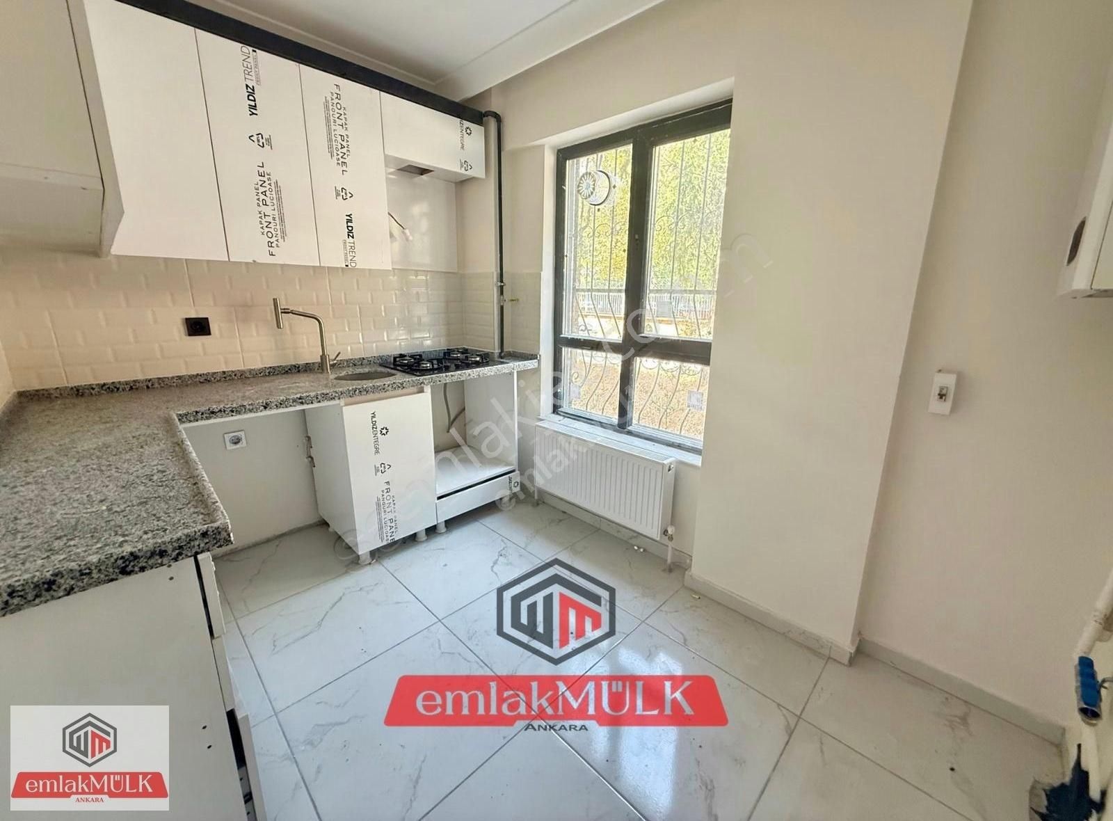 Emlakmülk'ten Merkezi Konumda Geniş 1+1 Satılık Daire