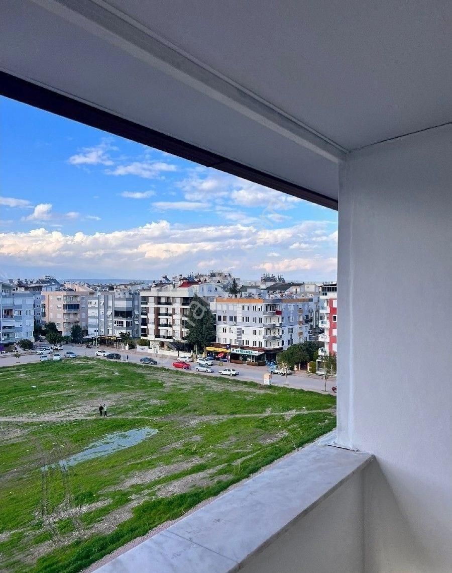 Konyaaltı Limanda Havuzlu 3+1 Dubleks Satılık Daire - Görsel 15