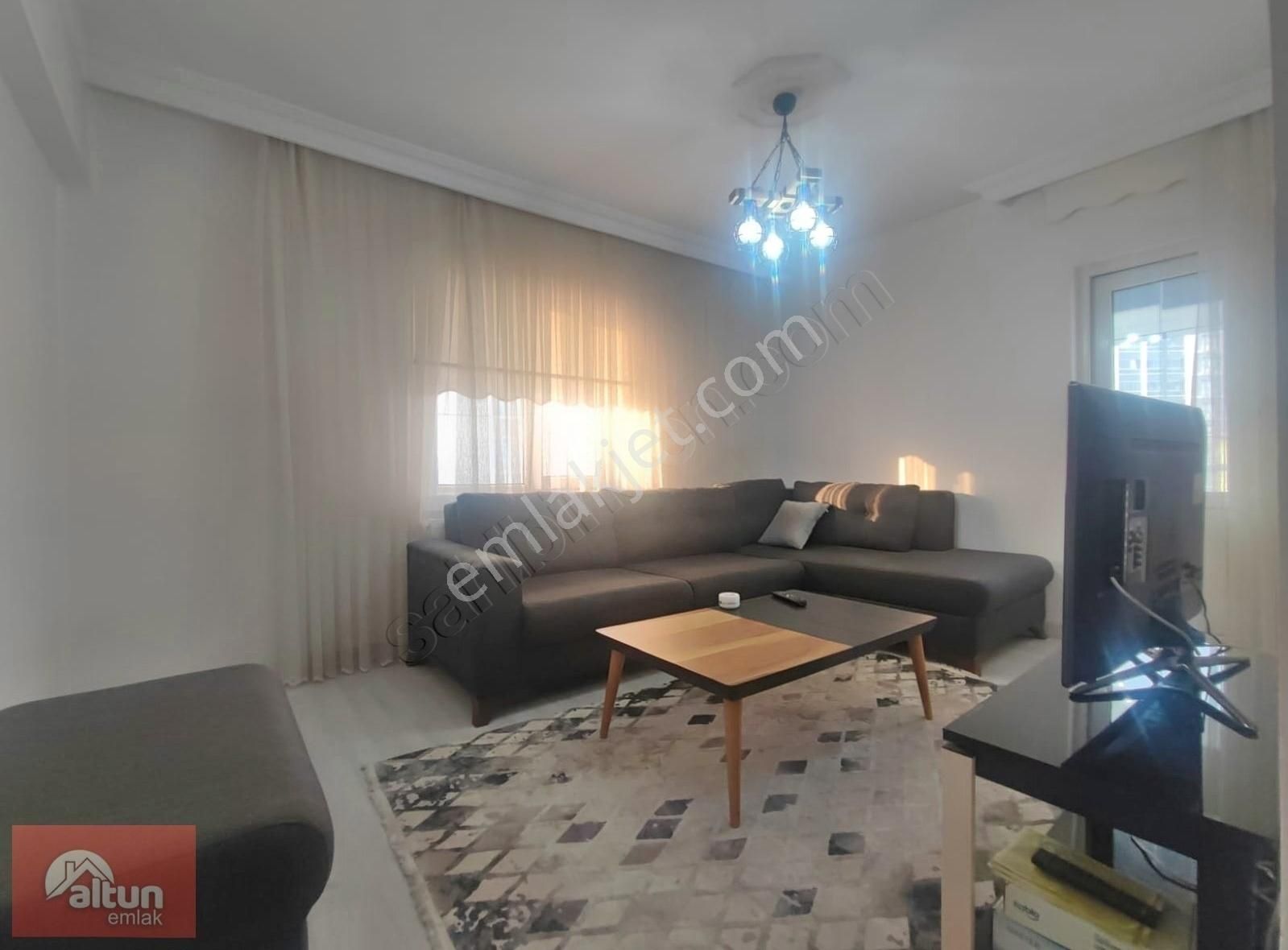 Altun Emlaktan Site İçerisinde Lüks Yapılı 3+1 Satılık Daire