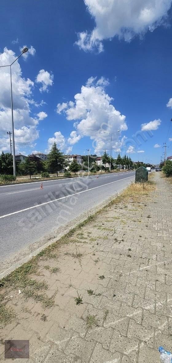 Emlak Kent'ten Anayola Sahile Yakın 2+1 Satılık Daire