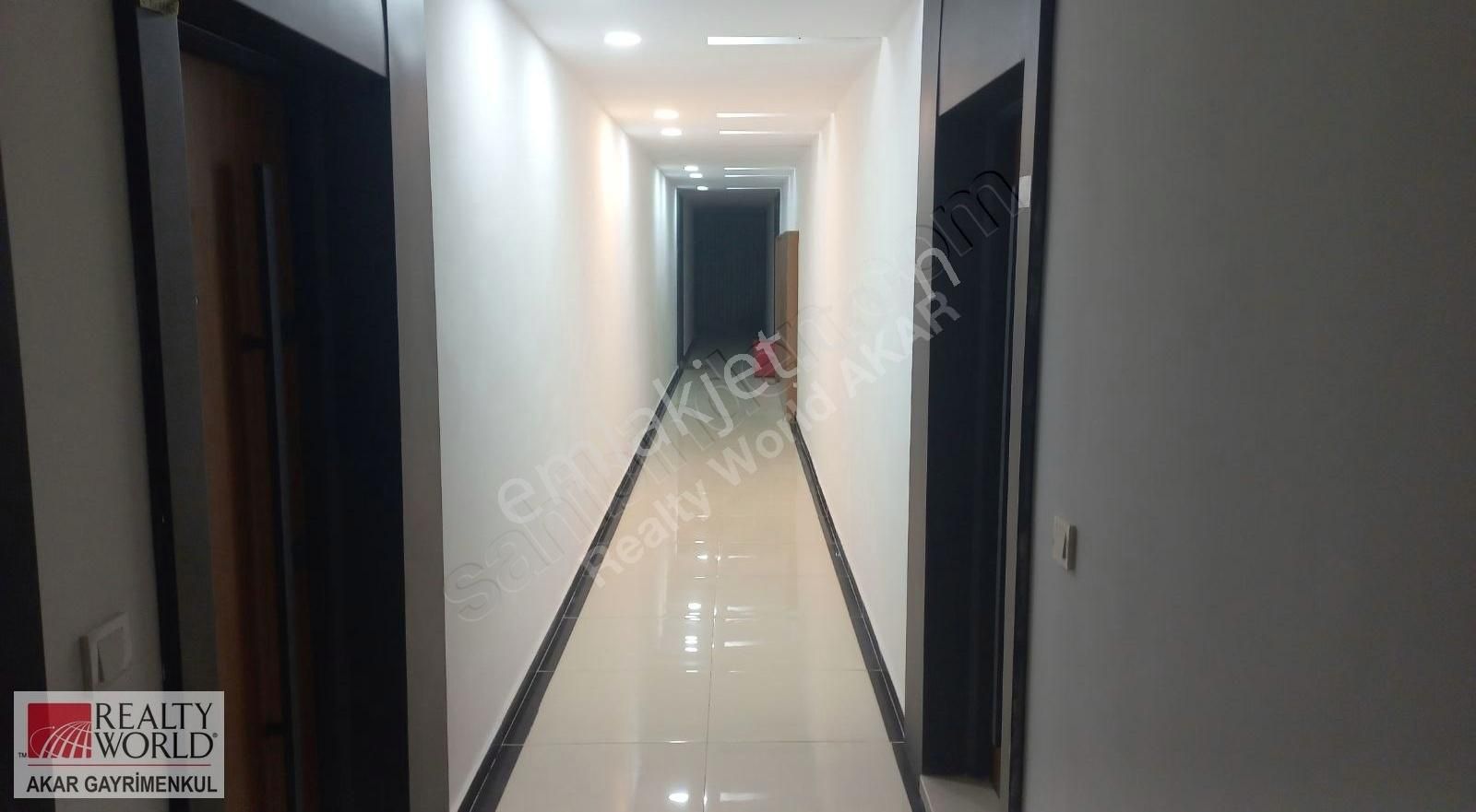 Havuzlu-güvenlikli Sıfır 1+1 Daire Rw Akar