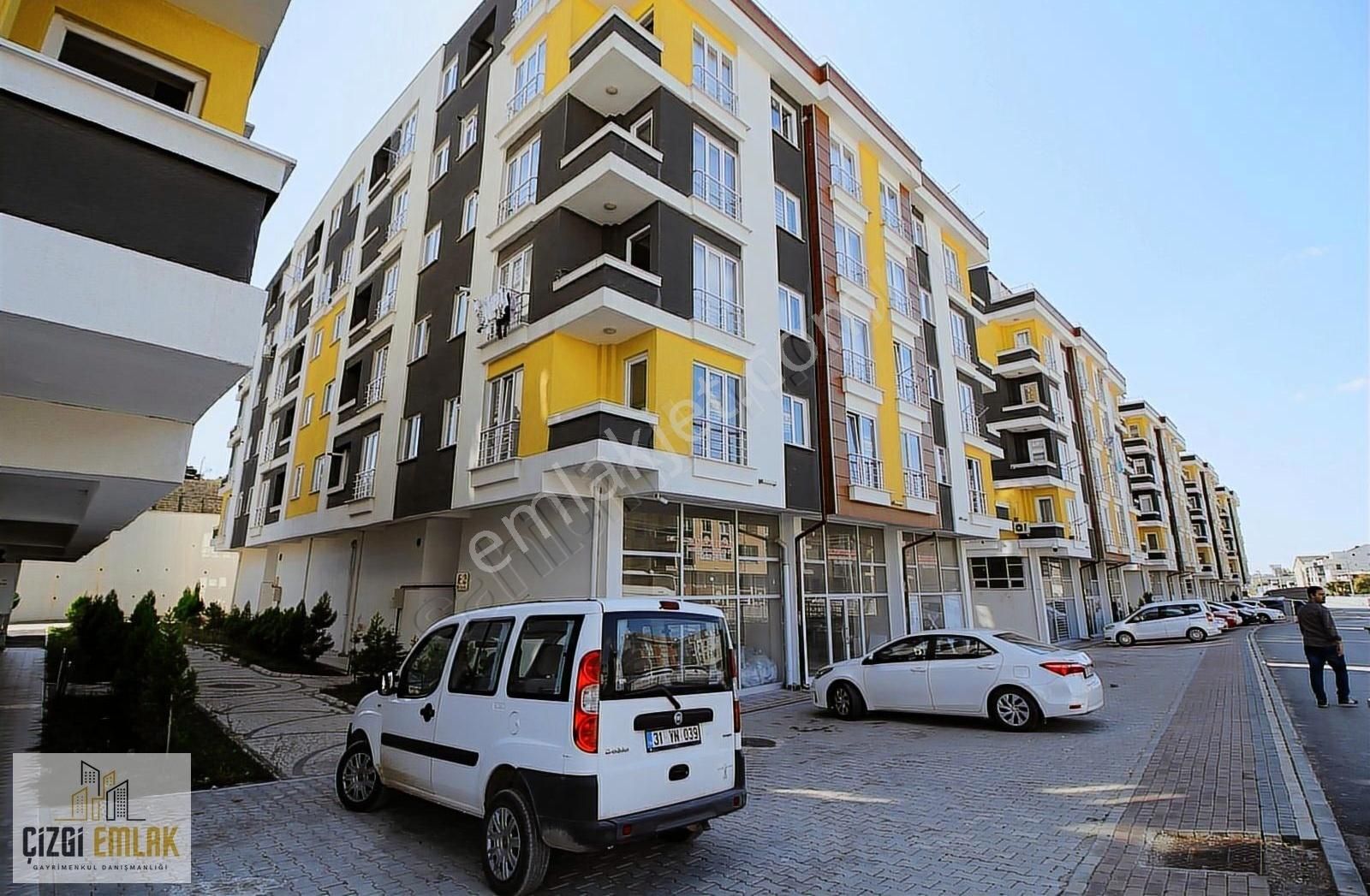 Şelale Evleri Sitesinde Kiralık 2+1 Asansörlü Arakat Daire