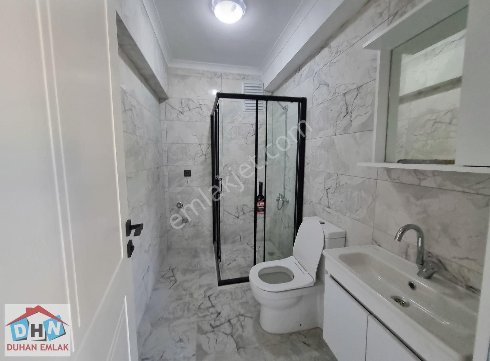 Duhan Emlaktan Kadıköy Park Life Sitesinde Kiralık 1+1 Daire