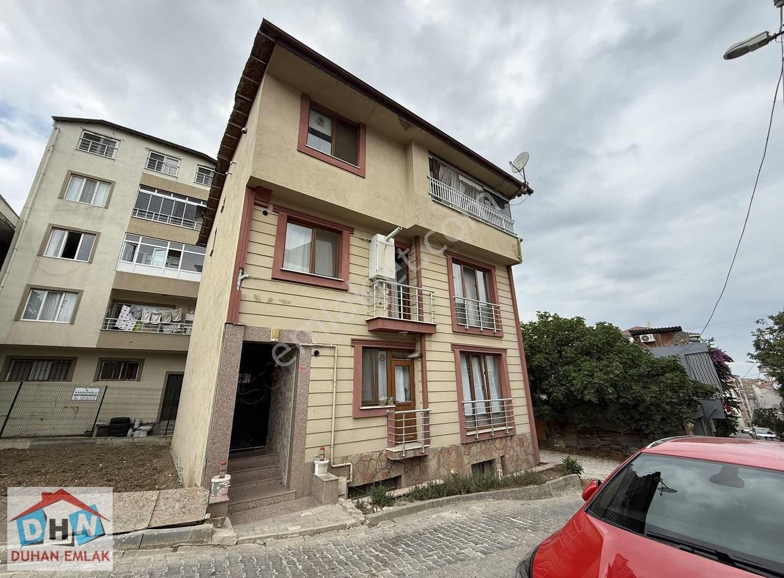 Duhan Emlak'tan Yalova Merkezde 2+1 Eşyalı Kiralık Daire