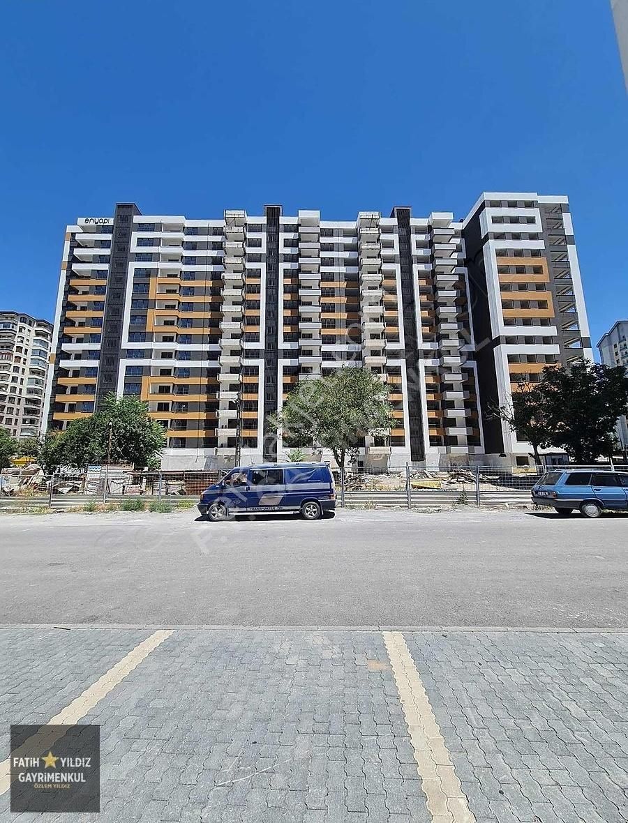 Gültepenin En Prestijli Enyapı 4+0 Lüx Sıfır Dairesi
